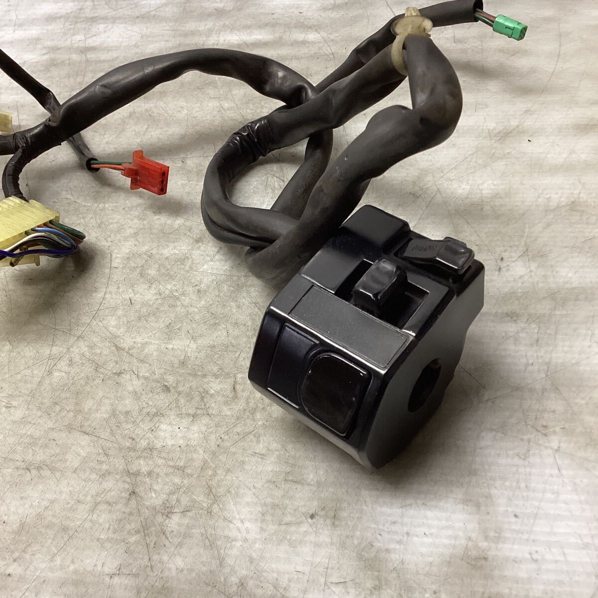 M41-13 ホンダ フュージョン MF02 ハンドル スイッチ 左 動作確認済み 純正部品_画像1