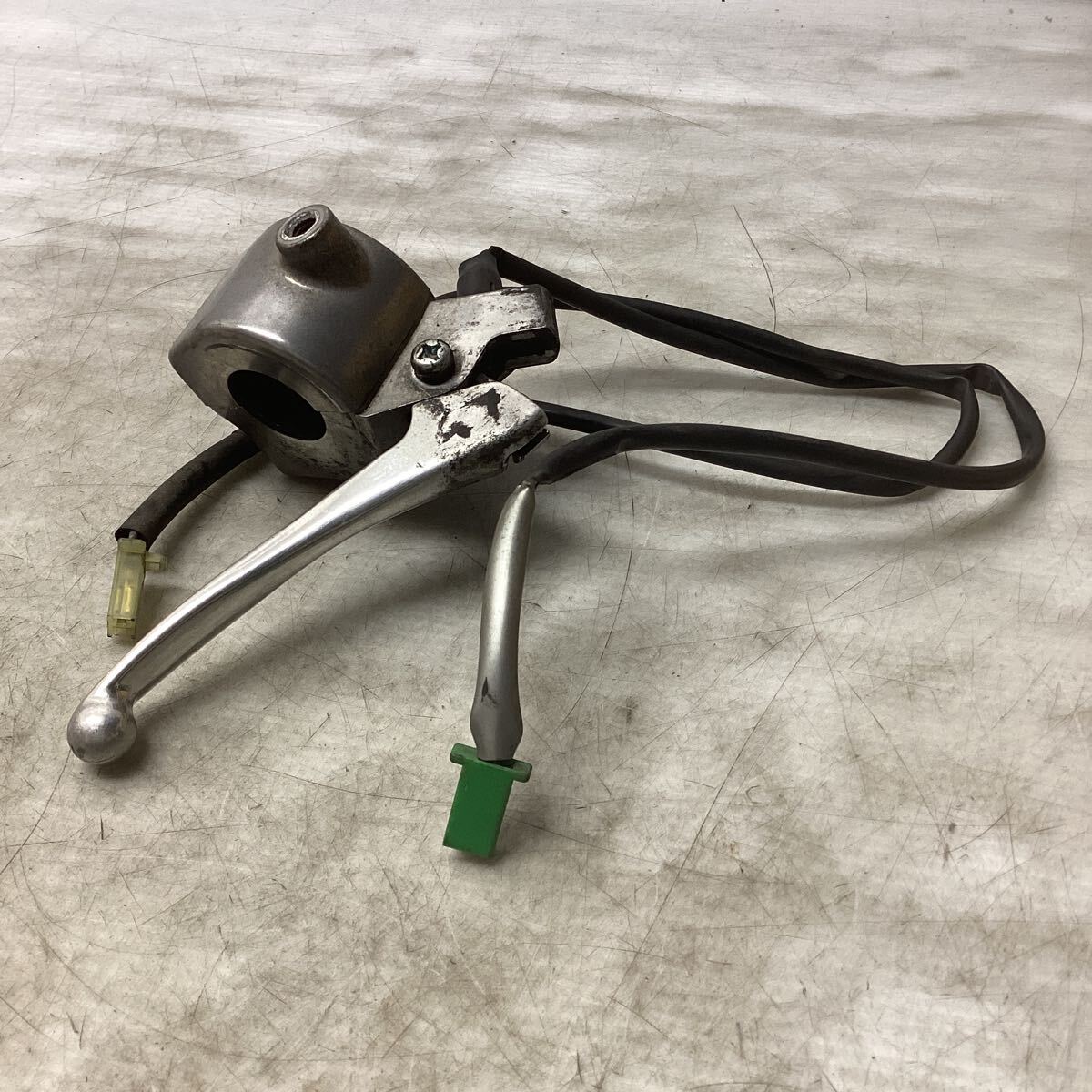 E36-4 ヤマハ ビーノ SA10J ハンドルスイッチ 右　動作確認済み 純正部品_画像2