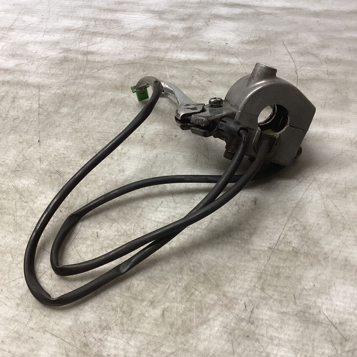 E36-4 ヤマハ ビーノ SA10J ハンドルスイッチ 右　動作確認済み 純正部品_画像3