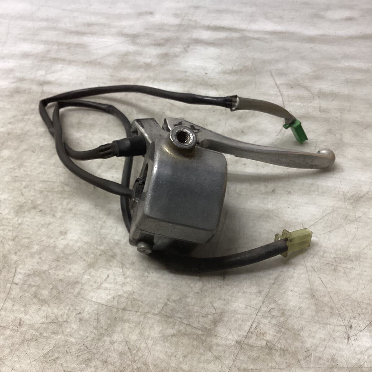 E36-4 ヤマハ ビーノ SA10J ハンドルスイッチ 右　動作確認済み 純正部品_画像4