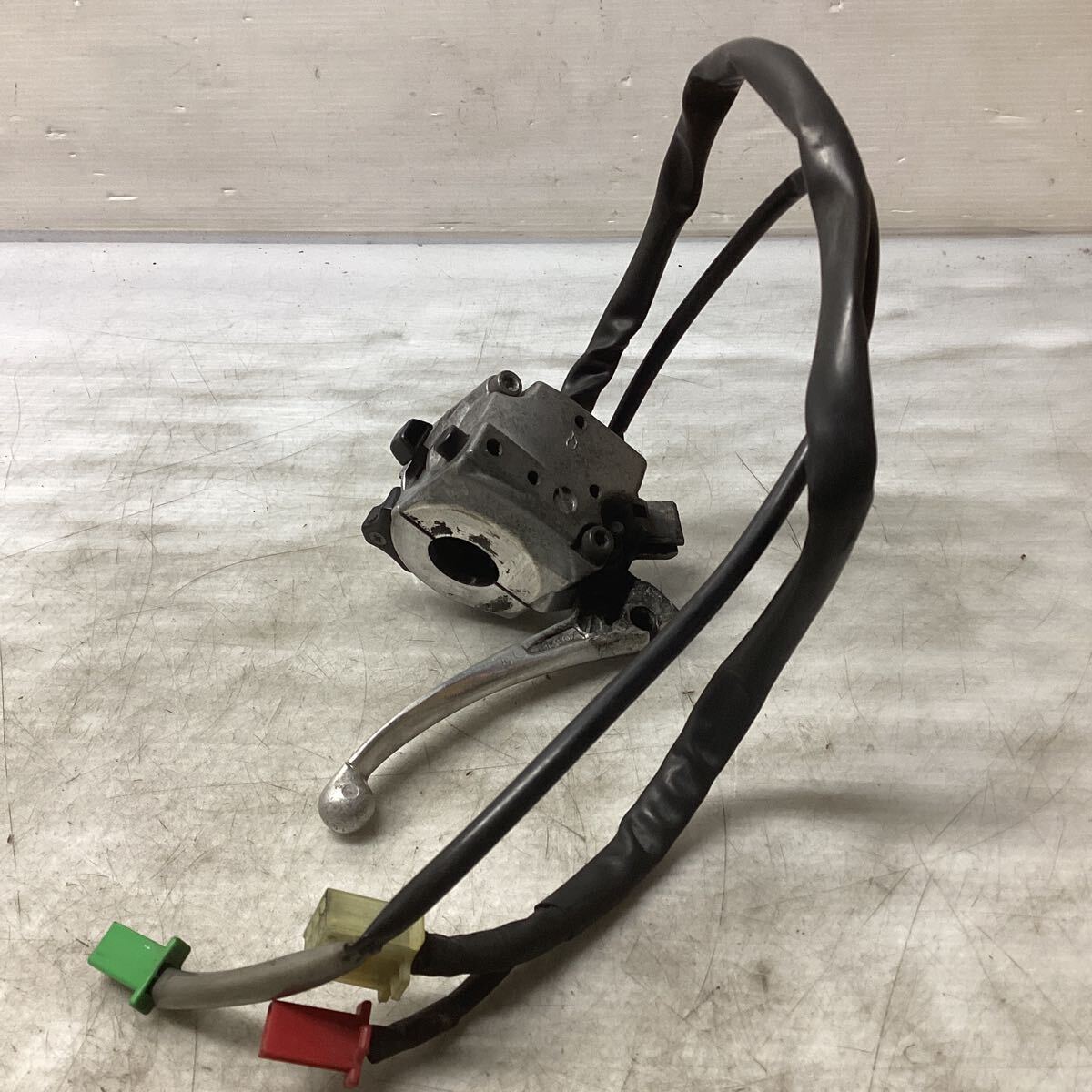 E36-23 ヤマハ ビーノ SA10J ハンドルスイッチ 右 動作確認済み 純正部品_画像4