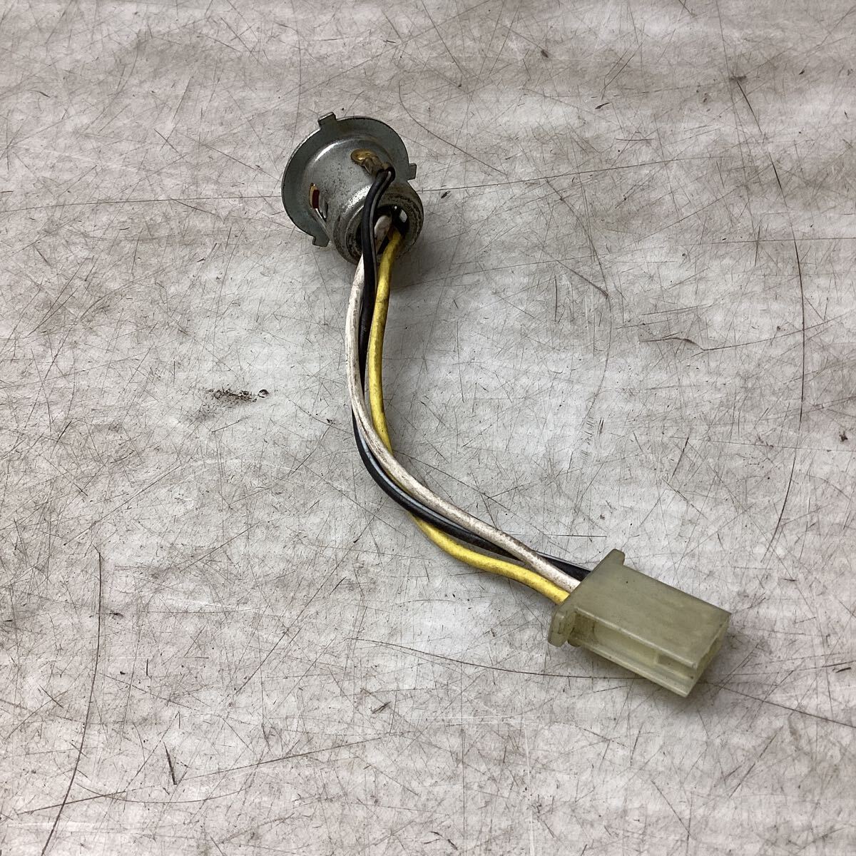 M36-47 スズキ ZZ CA1PB ヘッドライト　ソケット　動作確認済み 純正部品