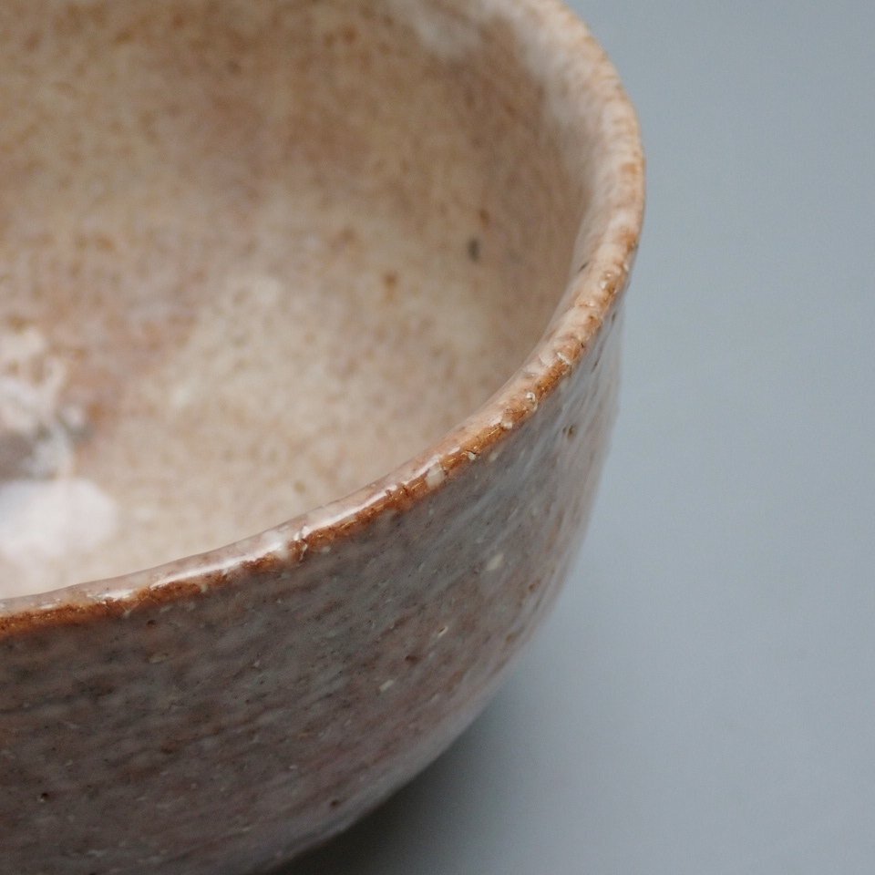 ☆美品 大和保男 萩焼 茶碗 共箱付き/山口県無形文化財/陶磁器 ☆美品 大和保男 萩焼 茶碗 共箱付き/山口県無形文化財/陶磁器