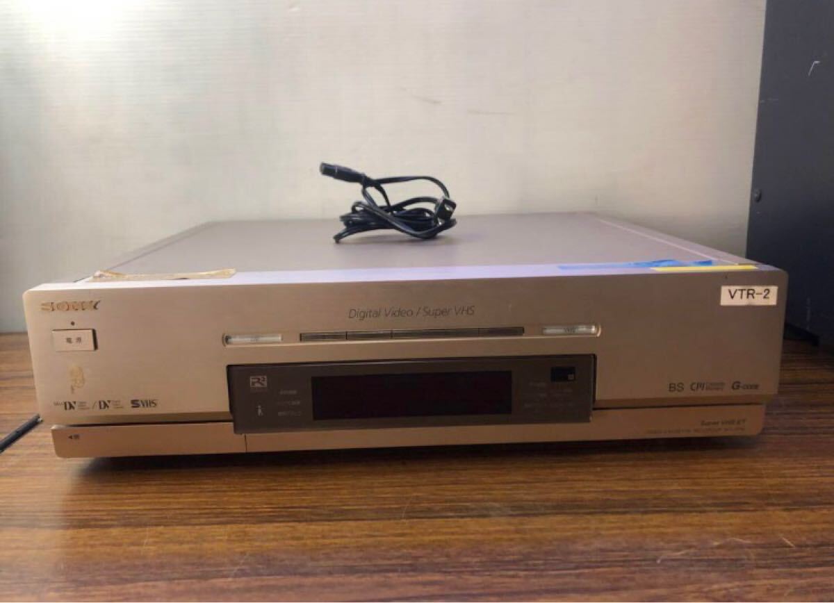 カセットウォークマンSony WM-EX655 銀色「整備済み、完動美品」 カセットウォークマンSony WM-EX655 銀色「整備済み、完動美品」