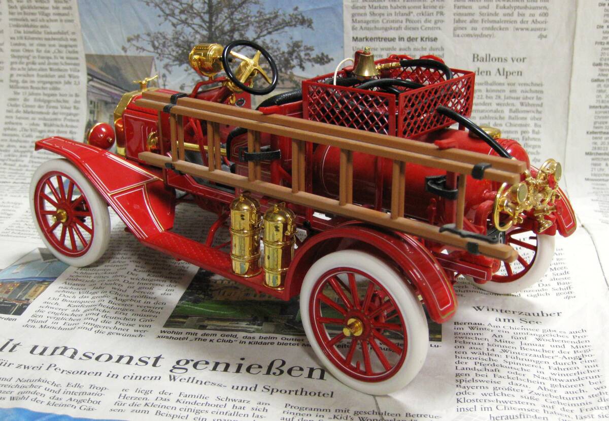 ★激レア絶版*フランクリンミント*1/16*1916 Ford Model T Fire Engine レッド*消防車