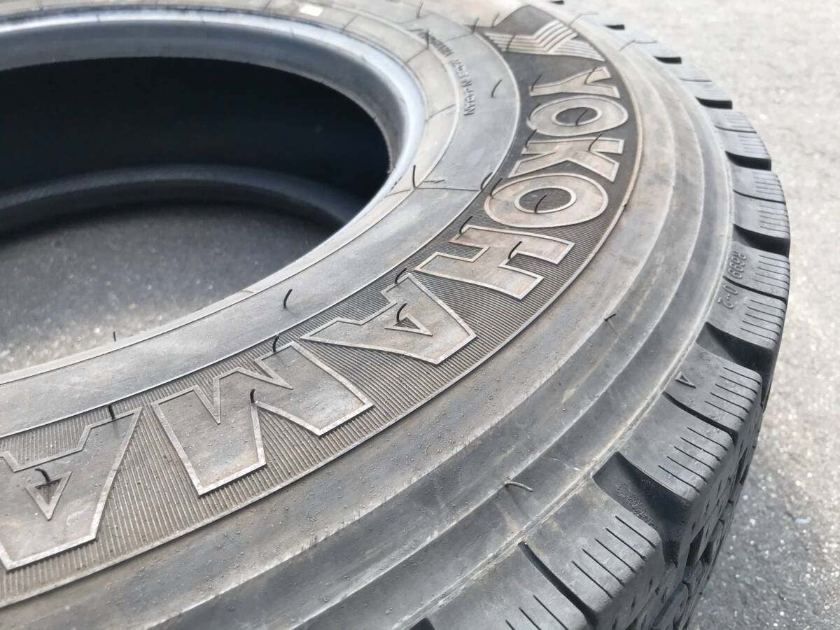 【M】 効くタイプ 中古 245/80R17.5  905W  ヨコハマ スタッドレス  2023年製 6本セット 片べりしにくい_画像7