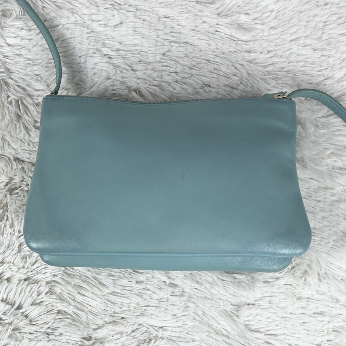 美品 CELINE セリーヌ トリオ ショルダーバッグ クロスボディ 美品 CELINE セリーヌ トリオ ショルダーバッグ クロスボディ