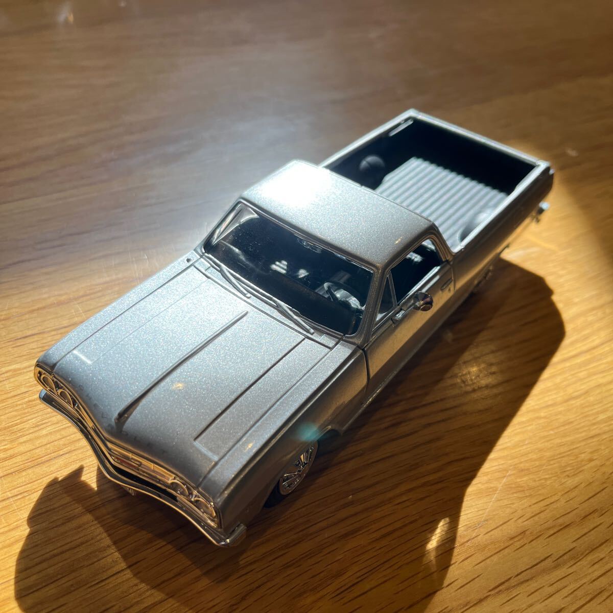 Maisto マイスト '65 Chevy シボレー Elcamino エルカミーノ 1/25 レアなフルノーマル シルバー _画像1