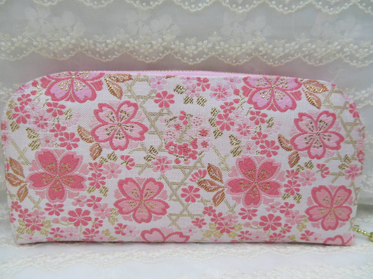 和柄　金襴　金のかごめに桜づくし(白/ピンク)　ラウンド長財布　ハンドメイド_画像2