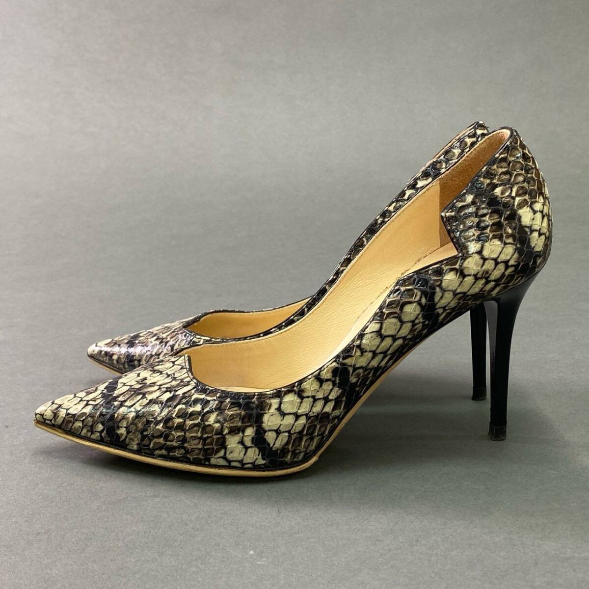 3c18 Италия производства JIMMY CHOO Jimmy Choo питон type вдавлено . каблук туфли-лодочки булавка каблук обувь 35 серый оттенок бежевого кожа 