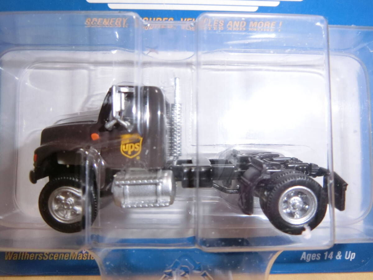 * нераспечатанный товар * WALTHERS 1/87 (HO размер ) International(R) 4900 Single-Axle Semi Tractor (UPS) *1 шт. *