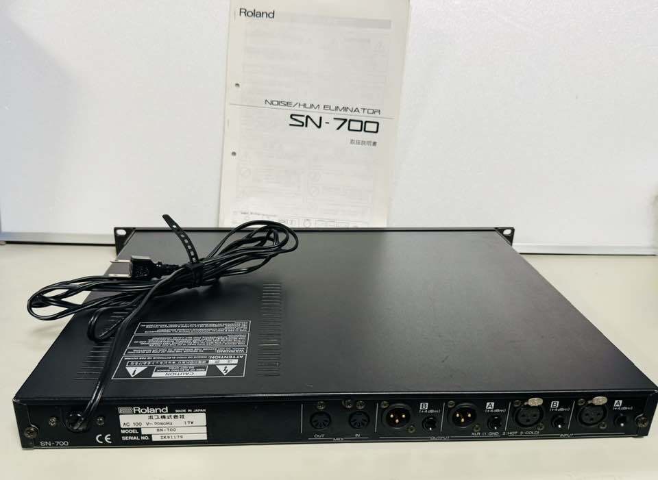 Roland SN-700 ノイズハムエリミネーター Roland SN-700 ノイズ／ハム エリミネータ NOISE/HUM ELIMINATOR