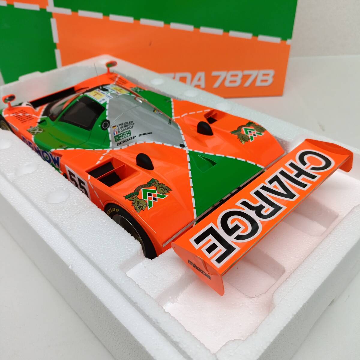 E06 京商 CHARGE MAZDA 787B #55 1991 LE MANS WINNER RENOWN 1