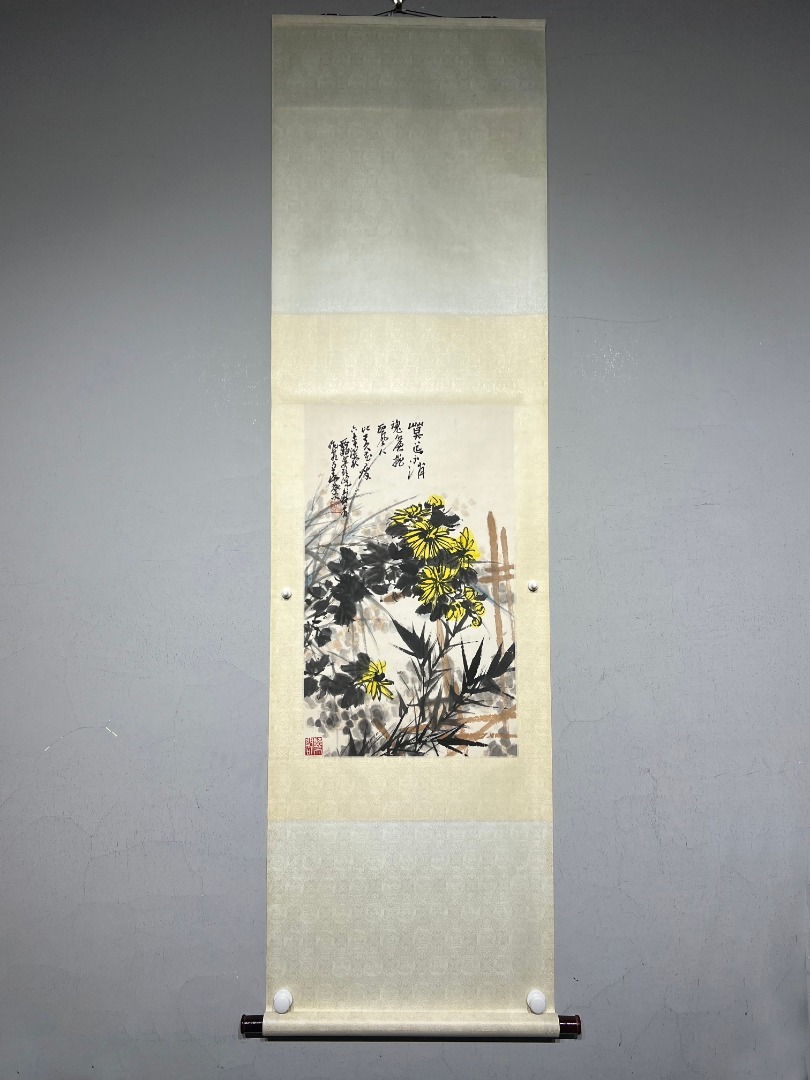 中国書画 掛け軸 近現代 潘天寿書「秋菊図立軸」紙本立軸 書道巻物 真筆逸品 肉筆保証 唐物 時代物 古美術 LOT-N4492
