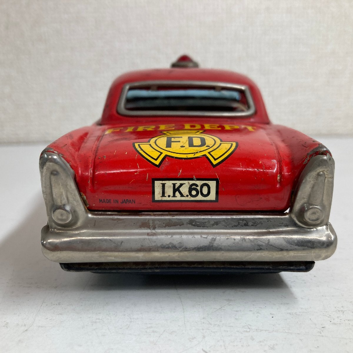 早い者勝ち 全長約19cm】ブリキ 消防車 消防指揮車 FIRE CHIEF PLYMOUTH 自動車
