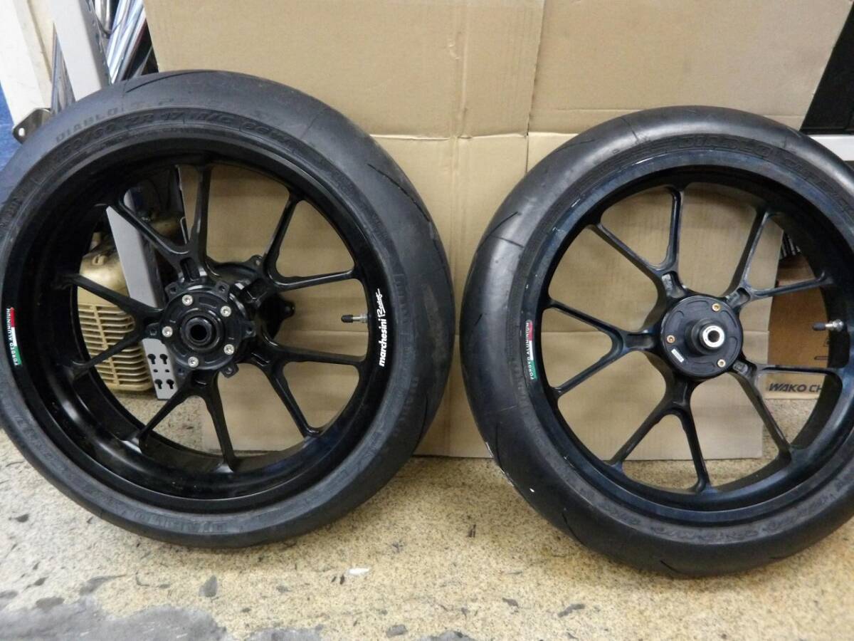 Dトラッカー 250 17インチ 前後セット 受けよ モタード Dトラッカー 250 17インチ 前後セット 受けよ モタード