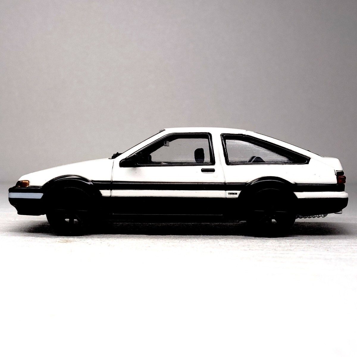 1/43 激レア トヨタ スプリンター トレノ AE 86 イニシャルD 1/43 激レア トヨタ スプリンター トレノ AE 86 イニシャルD