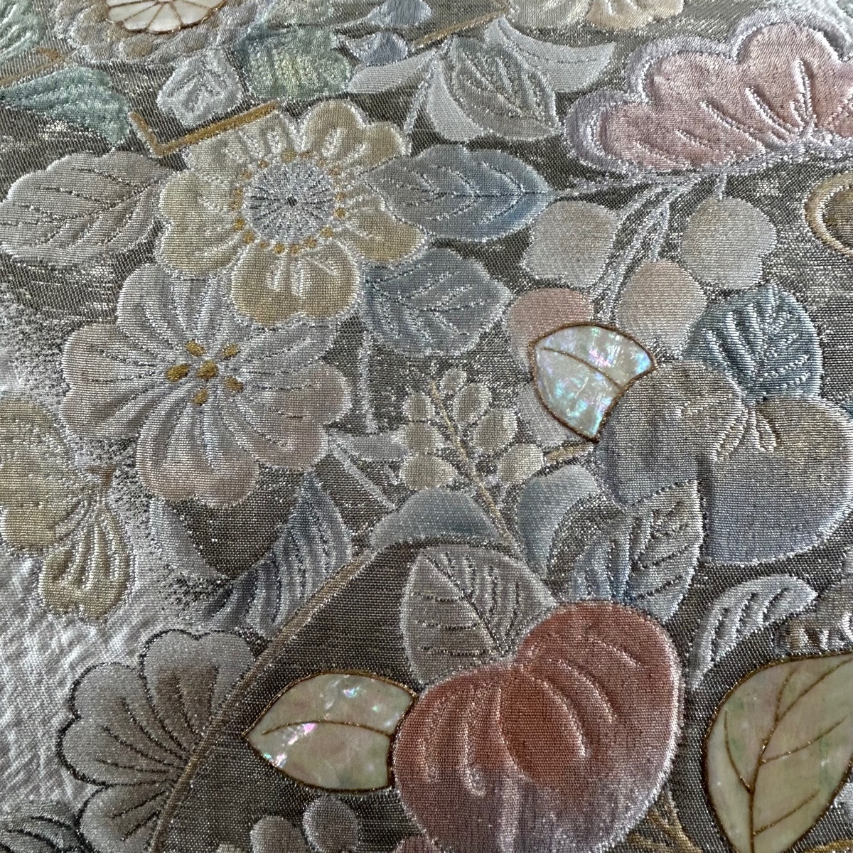 袋帯 秀品 扇面 草花 金銀糸 螺鈿 灰白 お太鼓柄 正絹 【中古 袋帯 秀品 扇面 草花 金銀糸 螺鈿 灰白 お太鼓柄 正絹 【中古