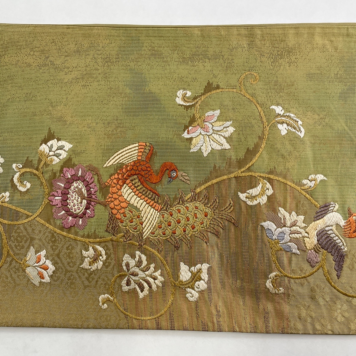袋帯 美品 秀品 鳥 花唐草 箔 刺繍 よもぎ色 六通 正絹 【中古 袋帯 美品 秀品 鳥 花唐草 箔 刺繍 よもぎ色 六通 正絹 【中古