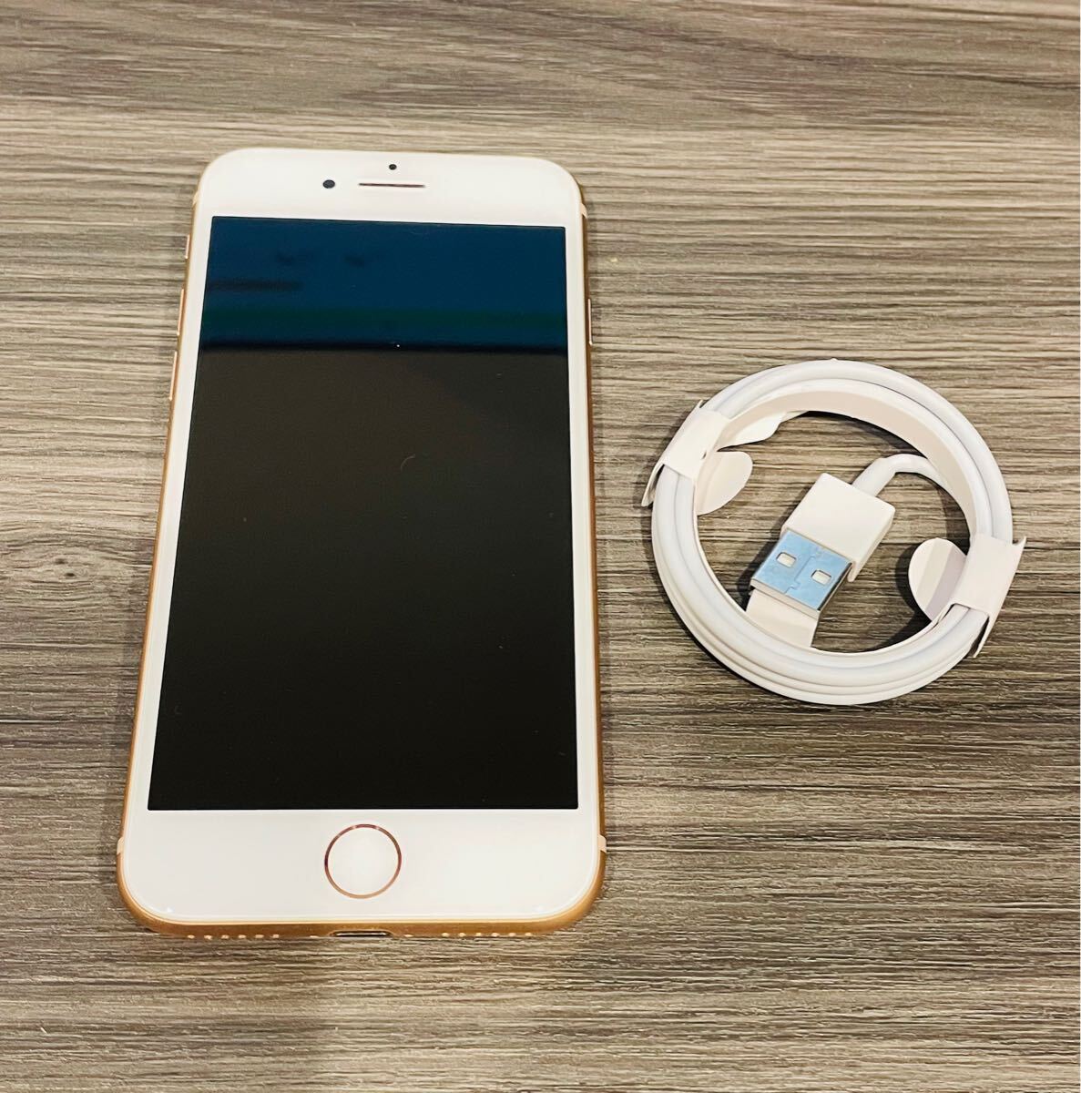 SIMフリーiPhone8 256GB ローズゴールドMQ862J/A送料無料iOS16 SIMフリーiPhone8 256GB ローズゴールドMQ862J/A送料無料iOS16