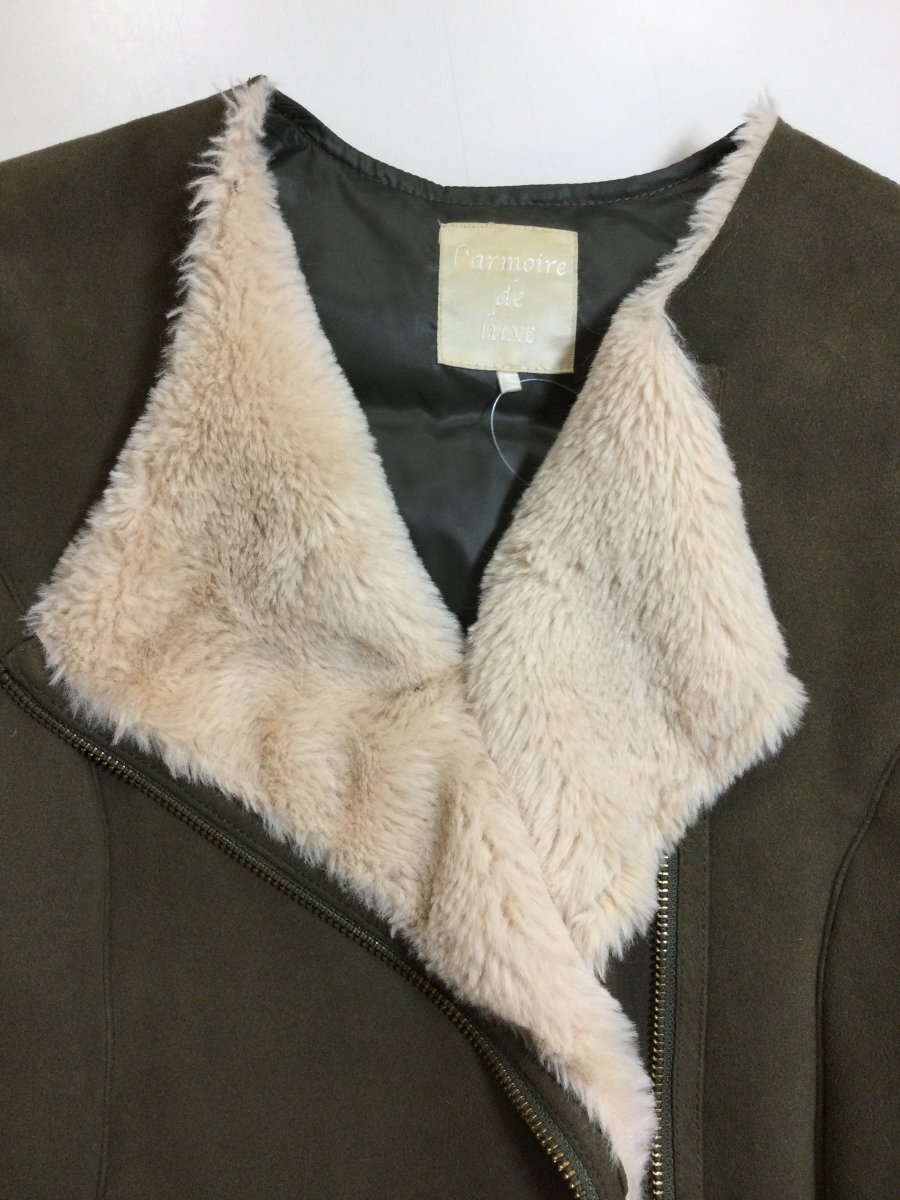 l'armoire de luxe ラーモワールドゥリュクス 異素材組み合わせコート ダウン70%とフェイクムートン カーキ