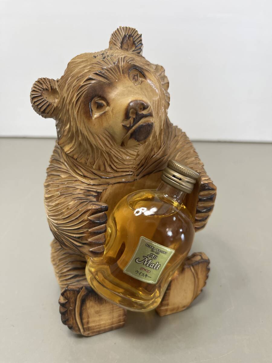 A2311) NIKKA WHISKY ニッカウイスキー 木彫り熊 50ml 43% 抱き A2311) NIKKA WHISKY ニッカウイスキー 木彫り熊 50ml 43% 抱き