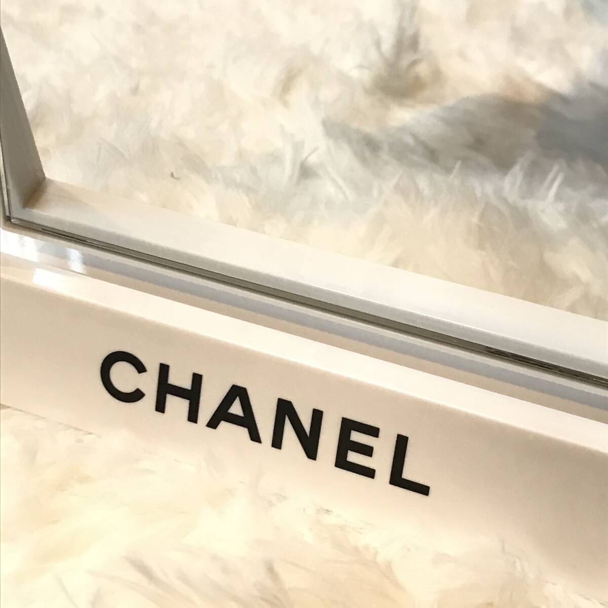 CHANEL - CHANEL スタンドミラー ノベルティ新品未使用の通販 by