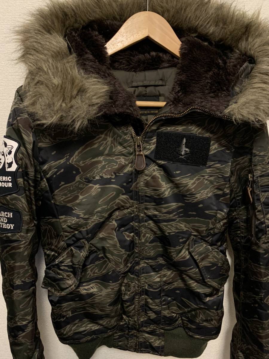 * price cut negotiations equipped * Hysteric Glamour N-2B camouflage camouflage Prima loft jacket *L794* beautiful goods * girl badge hysteric glamour protection against cold 