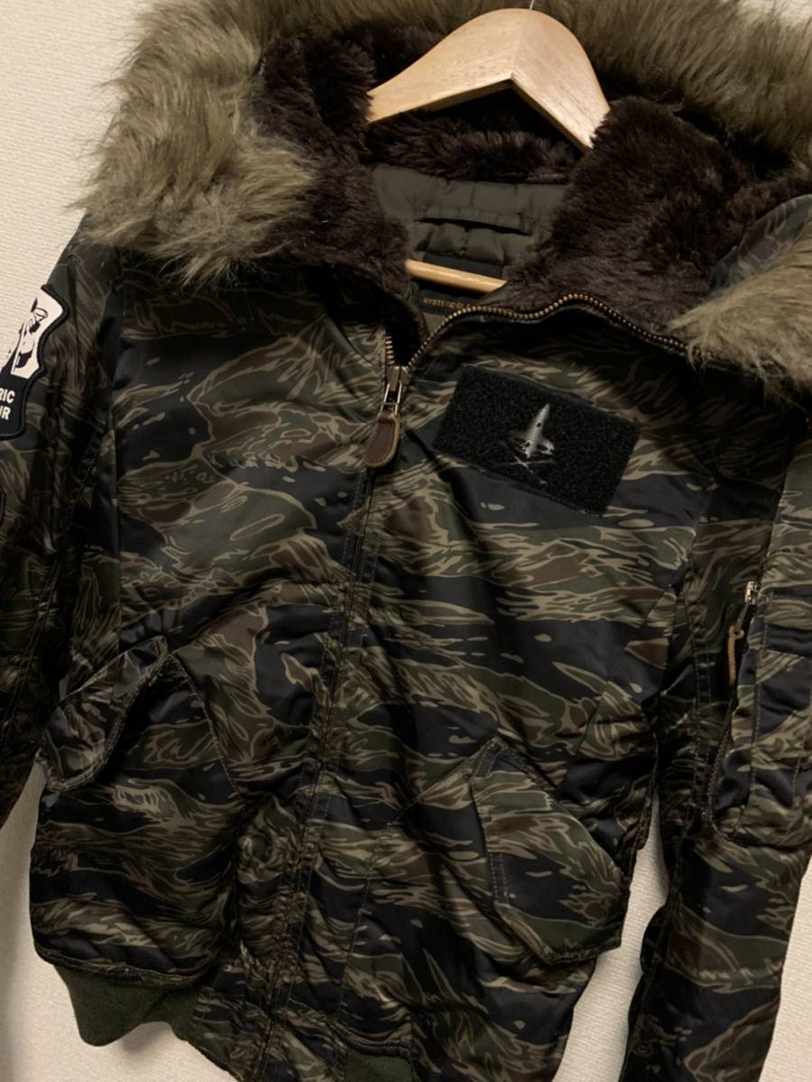 * price cut negotiations equipped * Hysteric Glamour N-2B camouflage camouflage Prima loft jacket *L794* beautiful goods * girl badge hysteric glamour protection against cold 