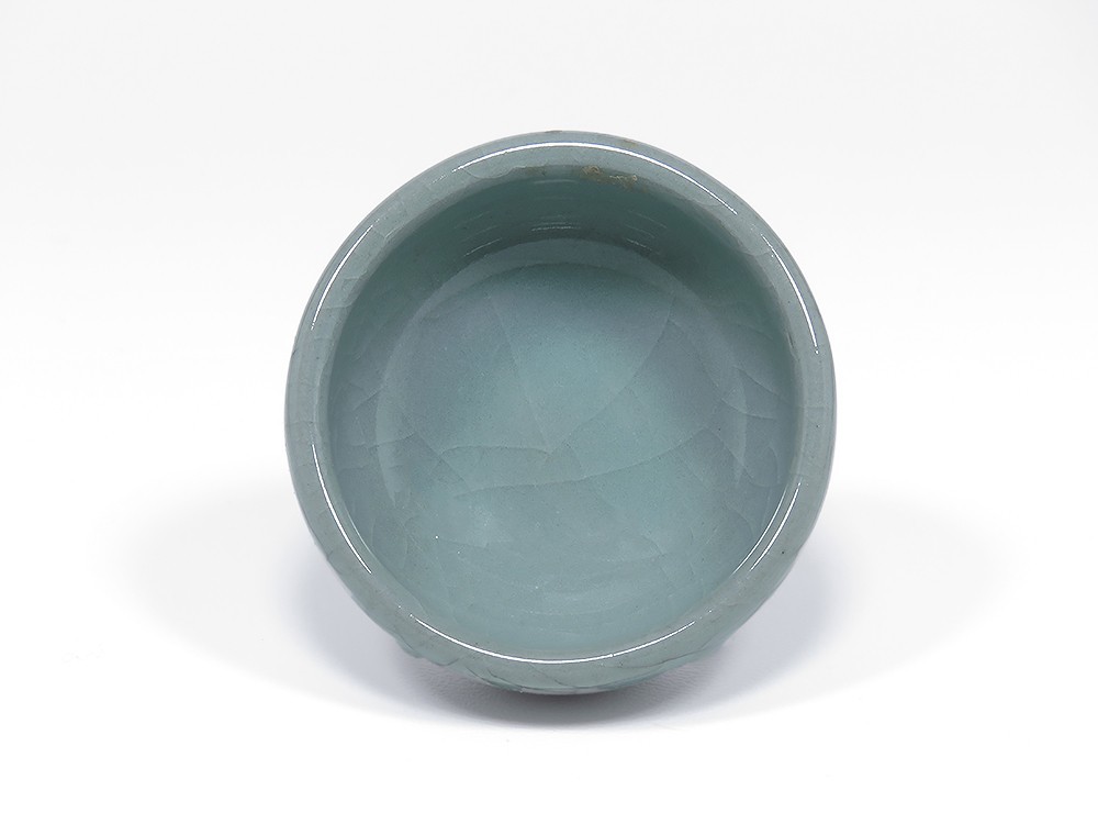 ヤフオク 中国陶器 薄い青色の青磁釉 ジュカン青磁盃 酒器 ヤフオク 中国陶器 薄い青色の青磁釉 ジュカン青磁盃 酒器