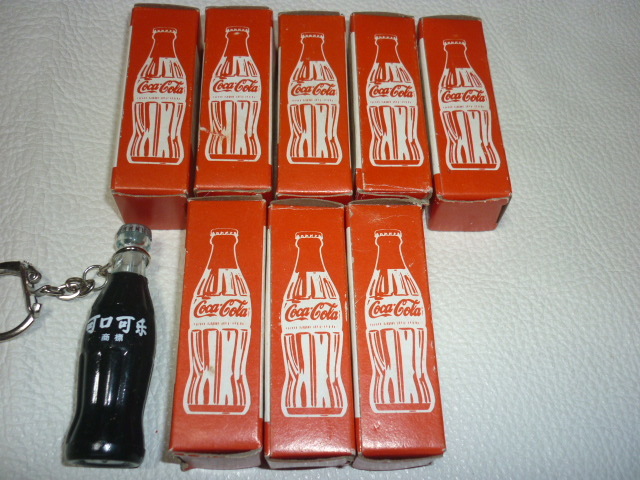 Paypayフリマ 未使用 希少 1970年代 共箱付 コカ コーラ 中国語 可口可 キーチェーンつき ミニ ボトル 8個