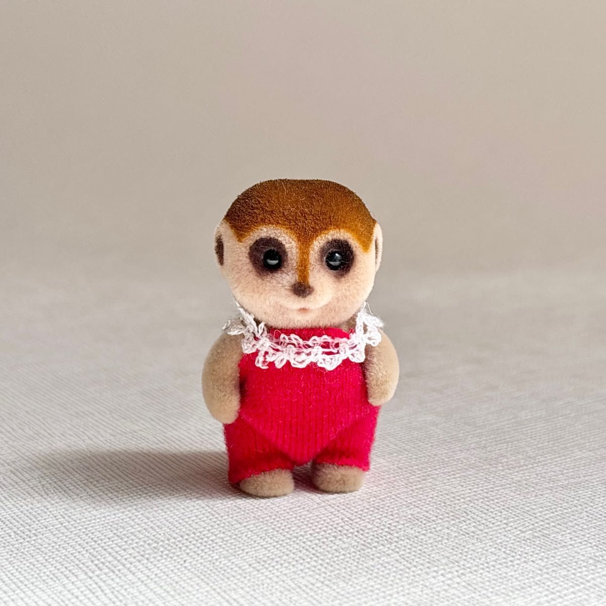 シルバニアファミリー 海外版 ミーアキャットの赤ちゃん レッド シルバニアファミリー 海外版 ミーアキャットの赤ちゃん レッド