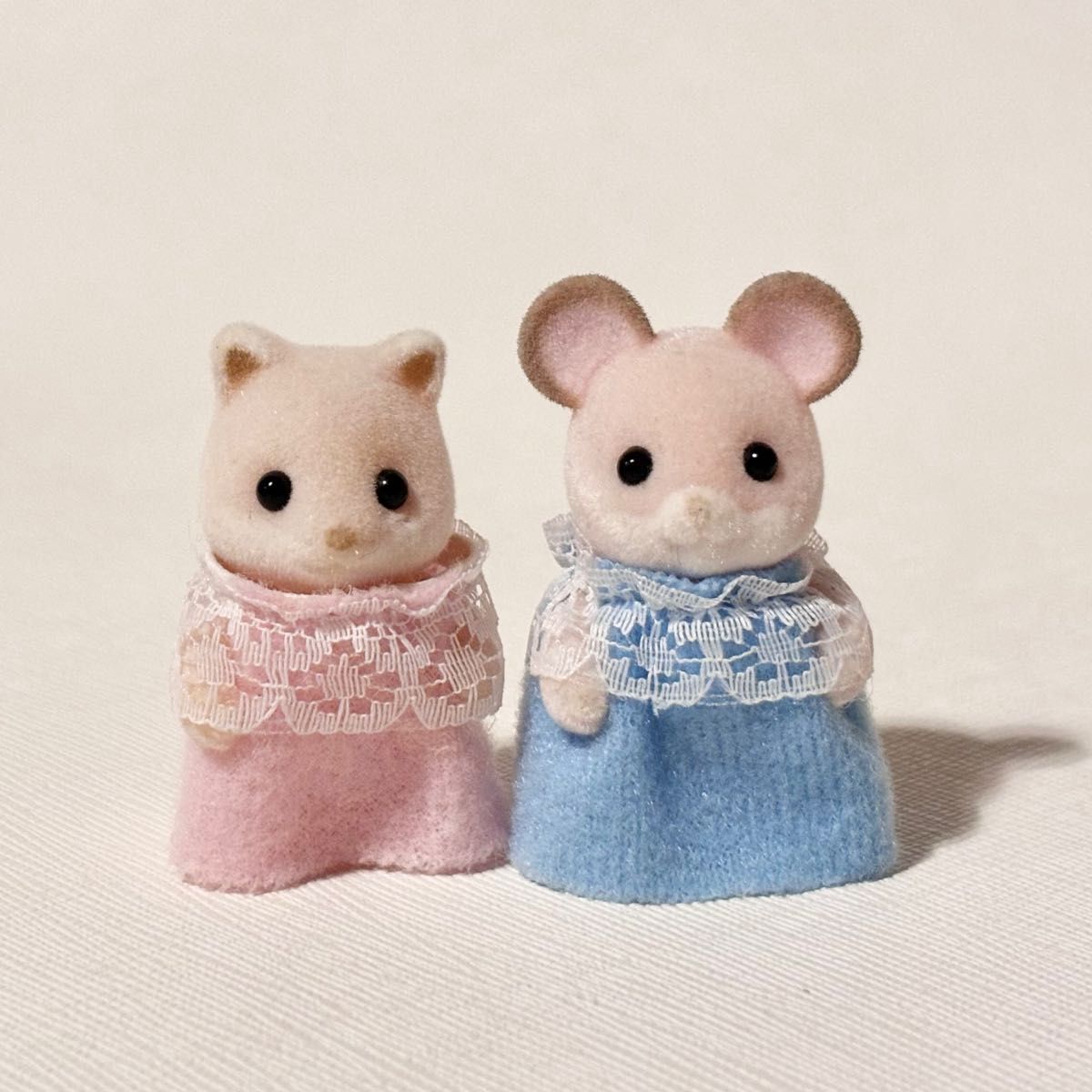 シルバニアファミリー ピンクネズミの赤ちゃん+ピンクキツネの シルバニアファミリー ピンクネズミの赤ちゃん+ピンクキツネの