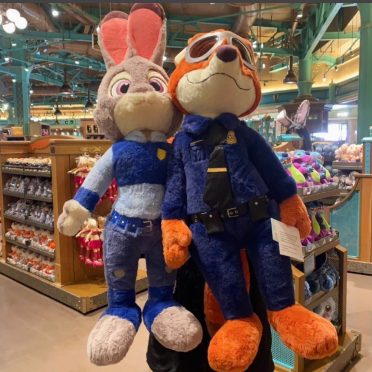 上海ディズニー ズートピア ニックぬいぐるみ ニック巨大 上海ディズニー ズートピア ニックぬいぐるみ ニック巨大
