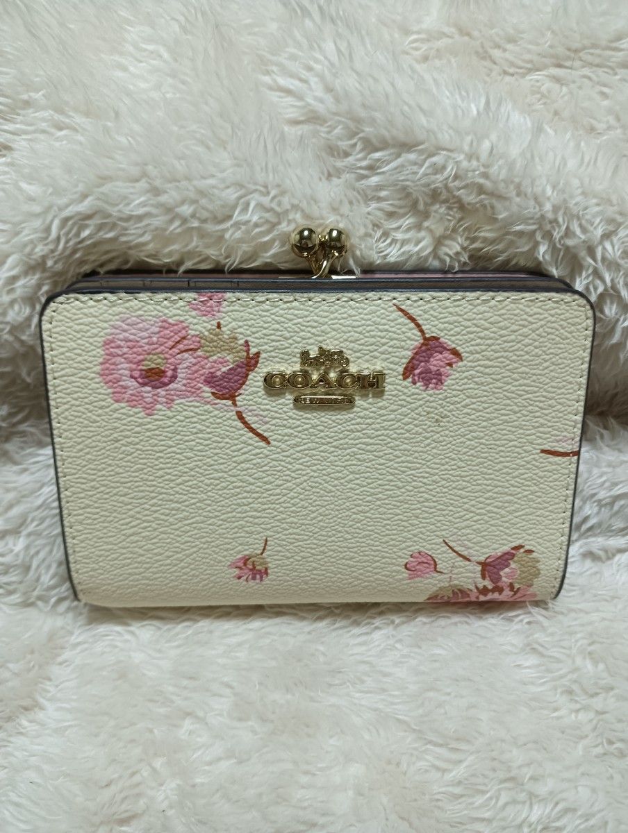 COACH 二つ折り財布 がま口 花柄