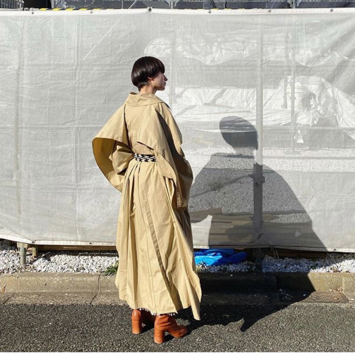 新品未使用☆BACK FRILL SLEEVE TRENCH COAT | contifarma.pe