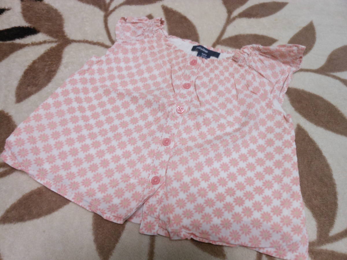 ♪1643　70㎝　babyGAP 袖なしブラウス　ピンク　花_画像1