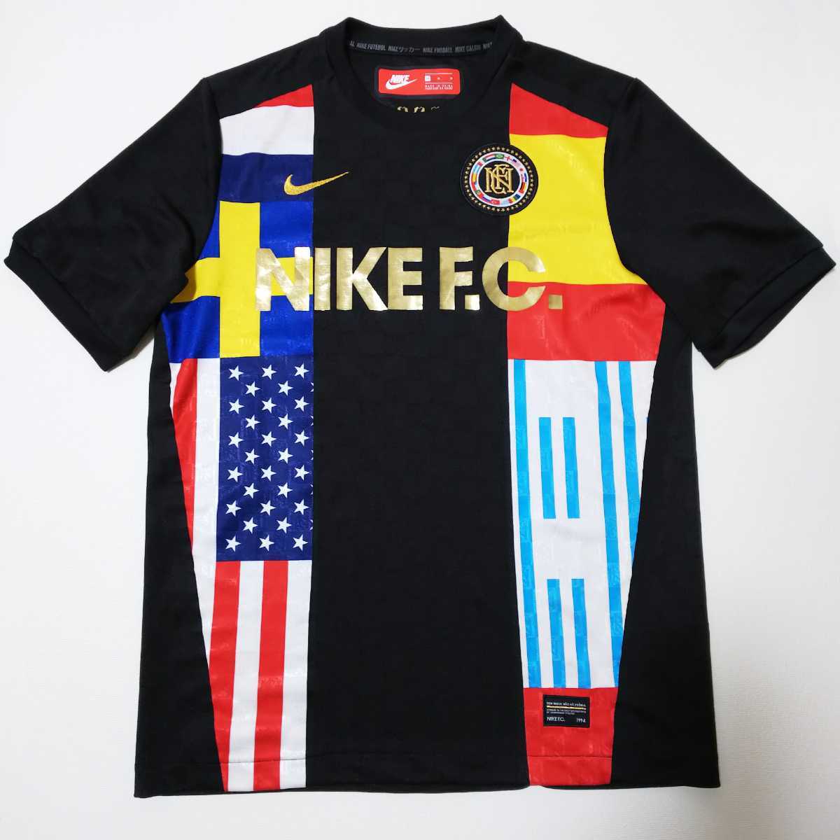 【サッカー】NIKE ナイキ 『NIKE F.C.』 半袖Tシャツ Mサイズ ブラック ワッペン 刺繍ロゴ_画像3