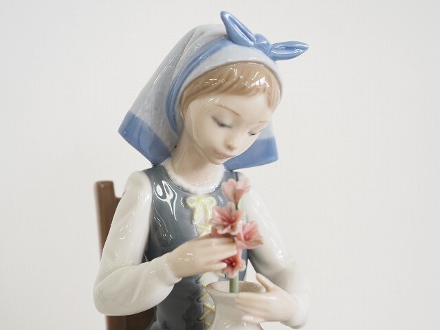 リヤドロ LLADRO 3点 1309 少女と猫/少女と花/少女と子羊/ 陶器 リヤドロ LLADRO 3点 1309 少女と猫/少女と花/少女と子羊/ 陶器