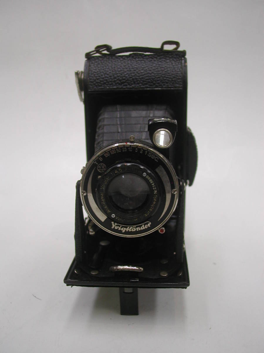 Voigtlander（フォクトレンダー）BESSA69（ベッサ69）11㎝/4.5ケース付き　動作確認済み　古いカメラ　ディスプレイ用