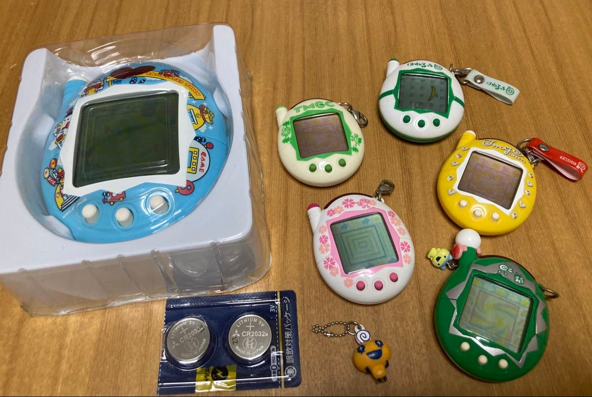 でかたまごっち/初代たまごっち5個&キーホルダーまとめ売り 動作 でかたまごっち/初代たまごっち5個&キーホルダーまとめ売り 動作