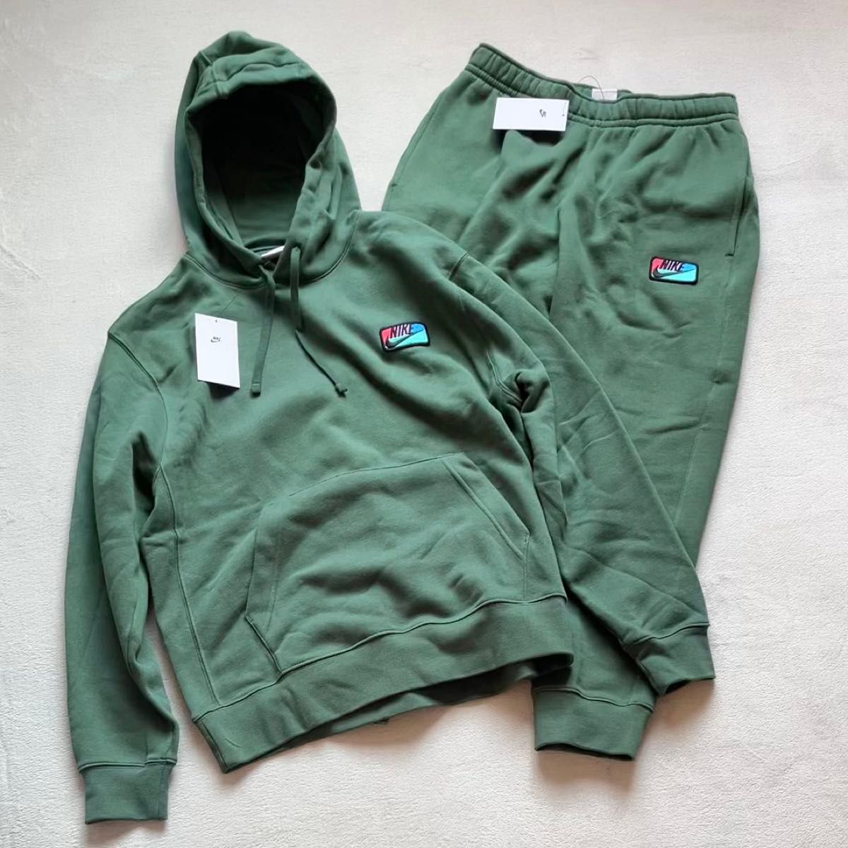 NIKE 上下セット セットアップ 裏起毛 スウェット パーカー フーディ スウェットパンツ ジョガーパンツ 上XL 下L 新品