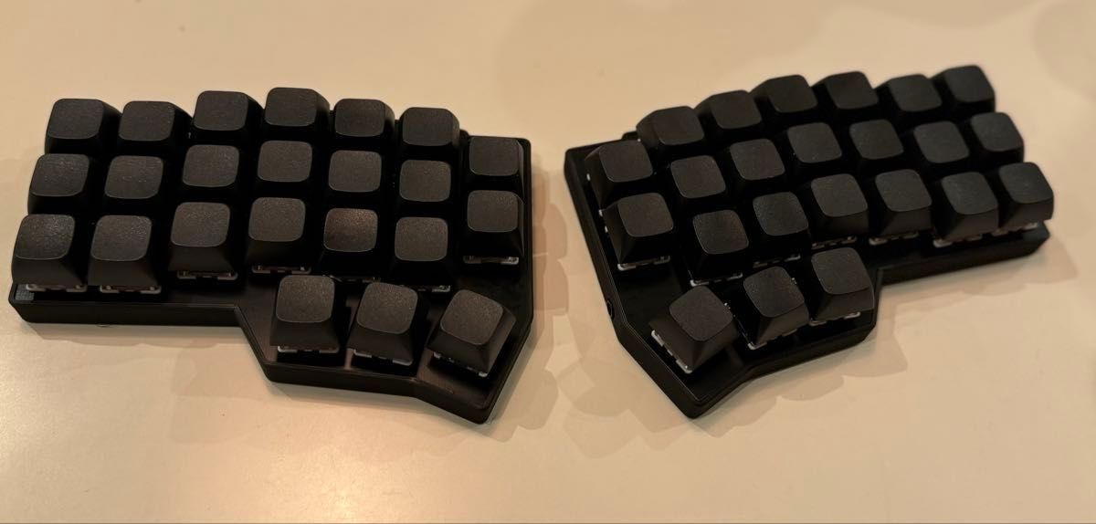 新品】corne v4 cherry 完成品 TRRSメタルケーブル付属 新品】corne v4 cherry 完成品 TRRSメタルケーブル付属