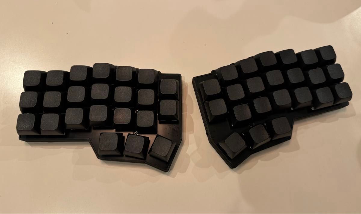 新品】corne v4 cherry 完成品 TRRSメタルケーブル付属 新品】corne v4 cherry 完成品 TRRSメタルケーブル付属