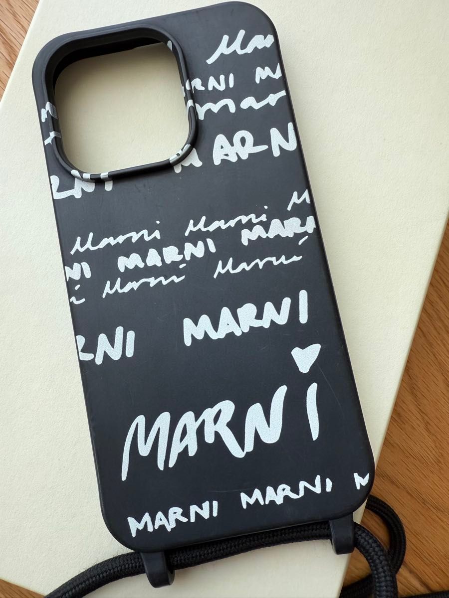 MARNI マルニ iPhone14Pro ネックストラップ付き アイフォン MARNI マルニ iPhone14Pro ネックストラップ付き アイフォン