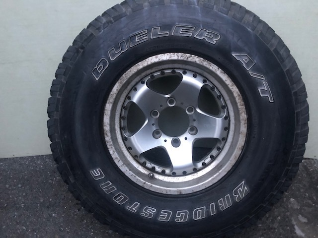 BERG SIV 8J +10 6H139.7社外アルミ 285/75R16ブリヂストンデューラー A/T694 5本 LAND CRUISERランクルプラドサーフパジェロサファリ FJ_画像8