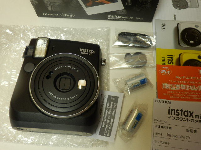 ヤフオク 富士フイルム チェキ Instax Mini70 ブラッ