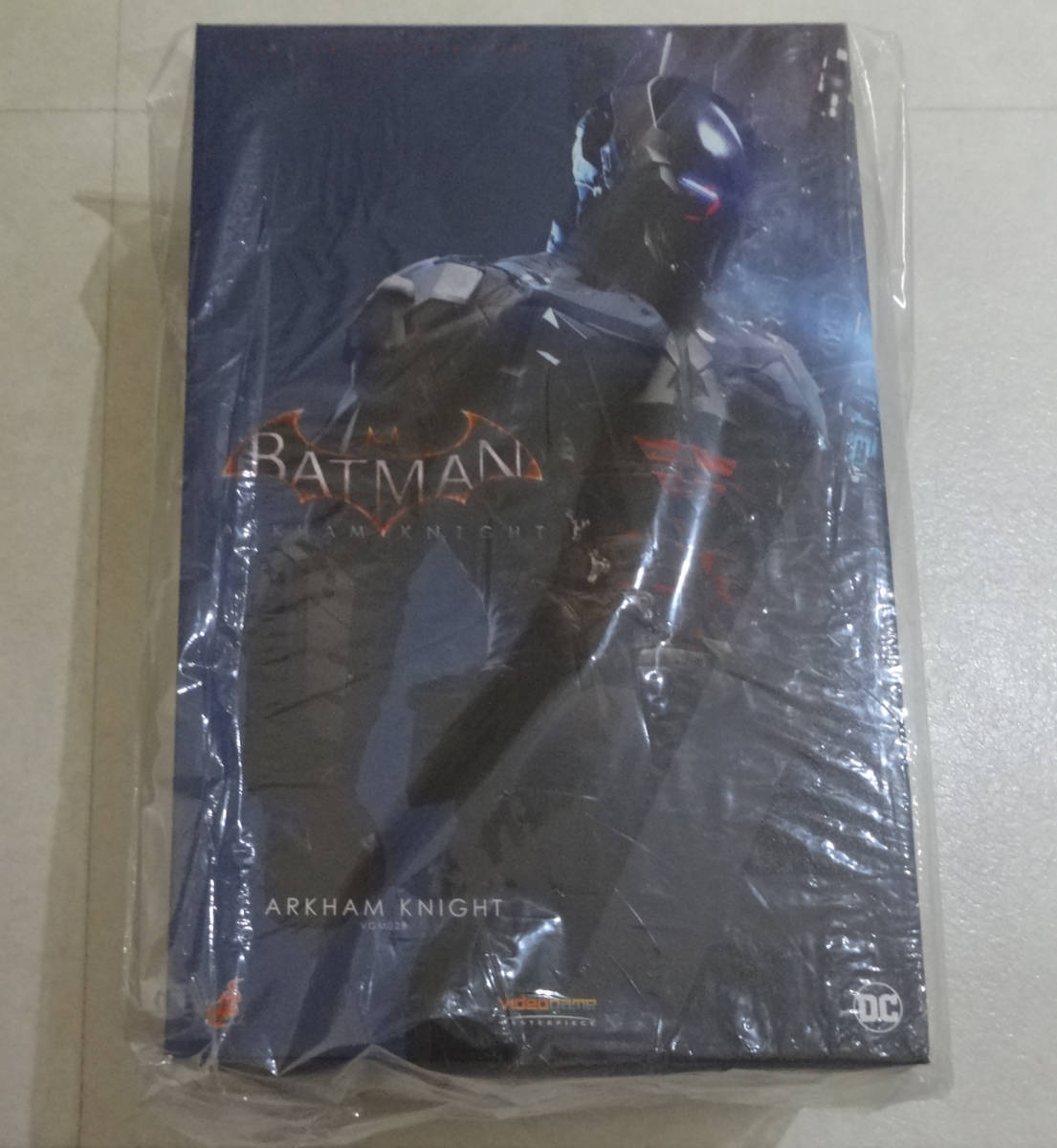 バットマン アーカム ナイト レッドフード 1/6 ホットトイズ バットマン アーカム ナイト レッドフード 1/6 ホットトイズ