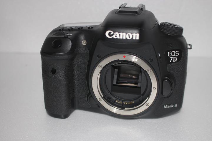 極上品 Canon EOS 7D MarkⅡ 標準&望遠&単焦点セット240
