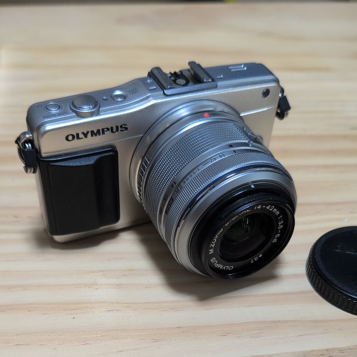 OLYMPUS PEN mini E-PM2 レンズキット シルバー|Yahoo!フリマ OLYMPUS PEN mini E-PM2 レンズキット シルバー|Yahoo!フリマ